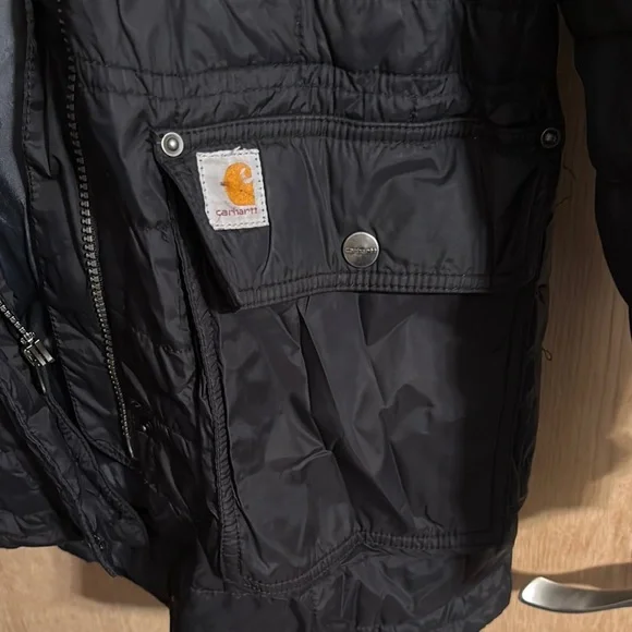 Women’s Carhartt Black Puffer Rain Jacket with Hood Weather-Resistant - Picture 4 of 7